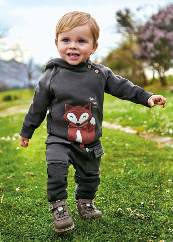 Jumper with interactive design baby