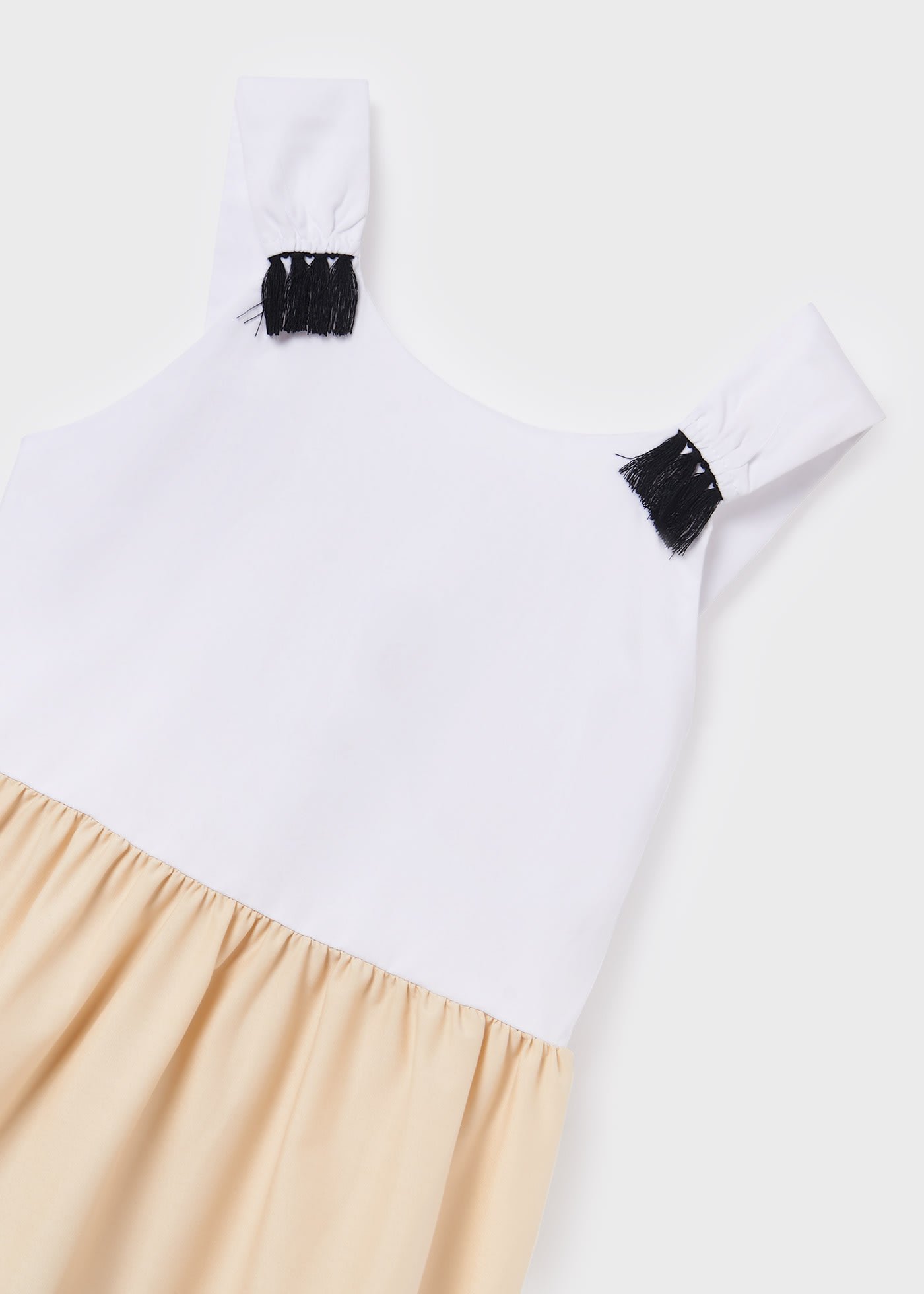 Tricolour dress girl