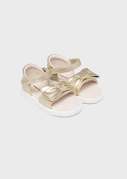 Sandals with bow baby