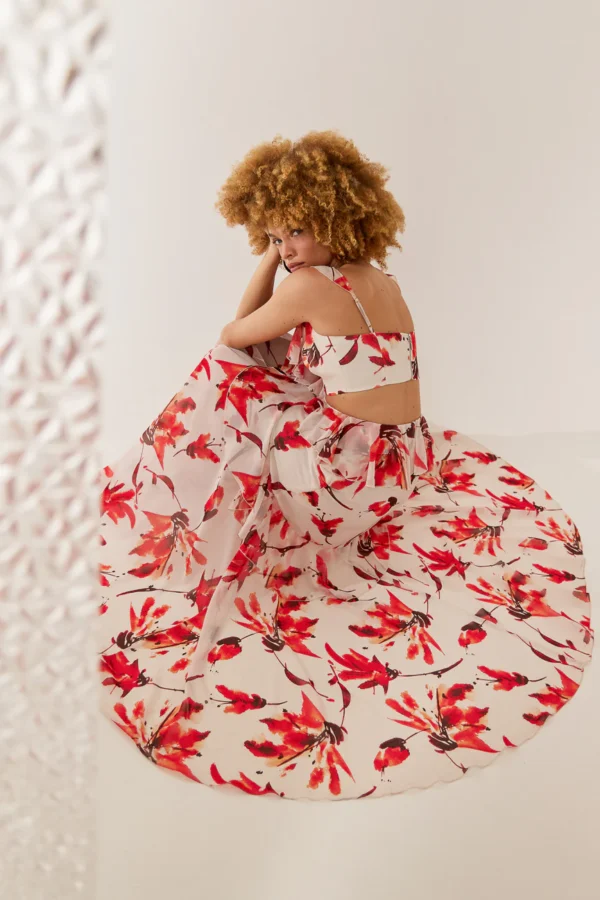 Dress flower print cut out