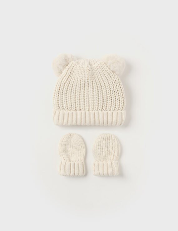 Newborn Teddy Hat and Socks Set