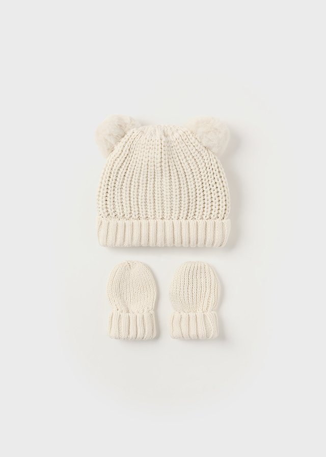Newborn Teddy Hat and Socks Set