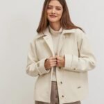 Short coat cream