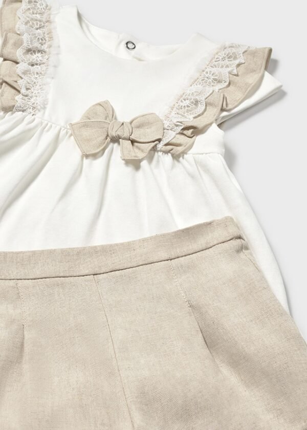 Baby linen shorts and blouse set