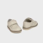 Baby leather velcro shoes