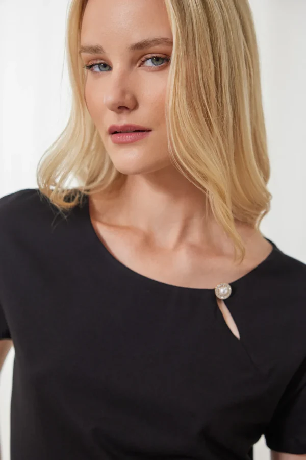 Top detail