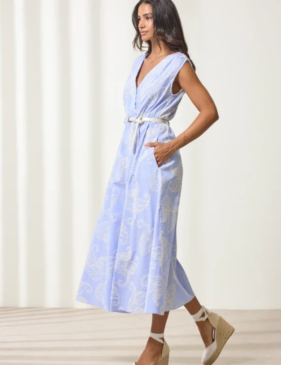 Embroidery dress