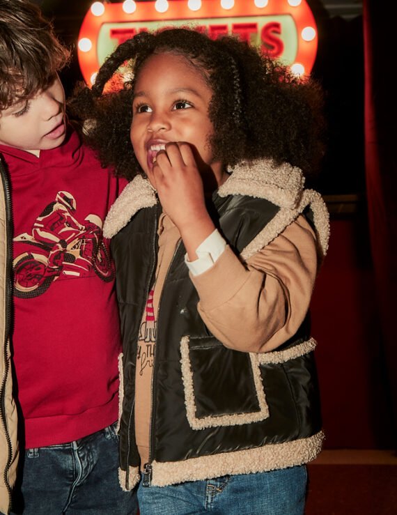 Girls contrast sheepskin gilet