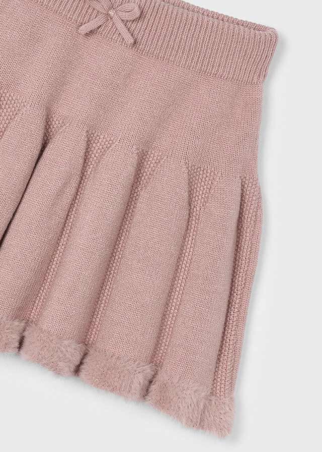 Girls knitted skirt