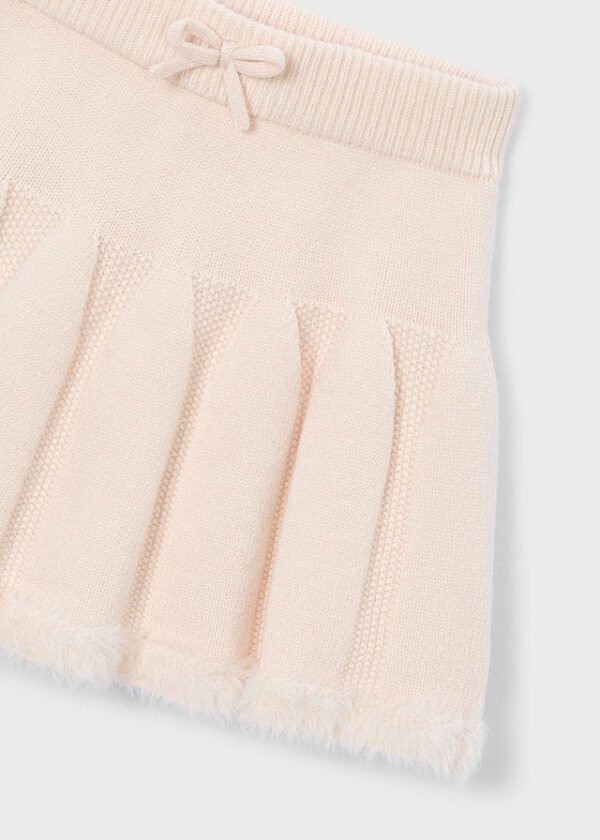 Girls knitted skirt
