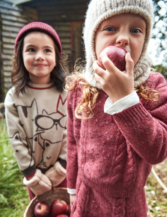 Girls knitted skirt and jumper set