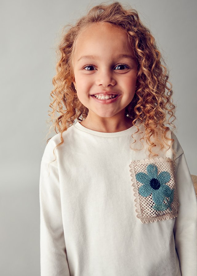Girls crochet pocket t-shirt
