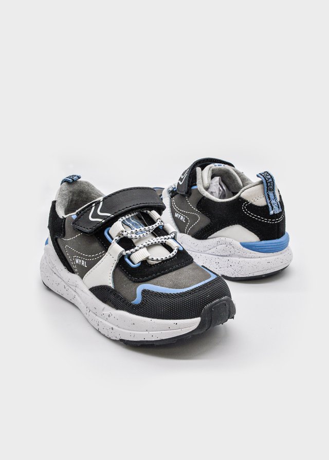 Boys thick soled trainer