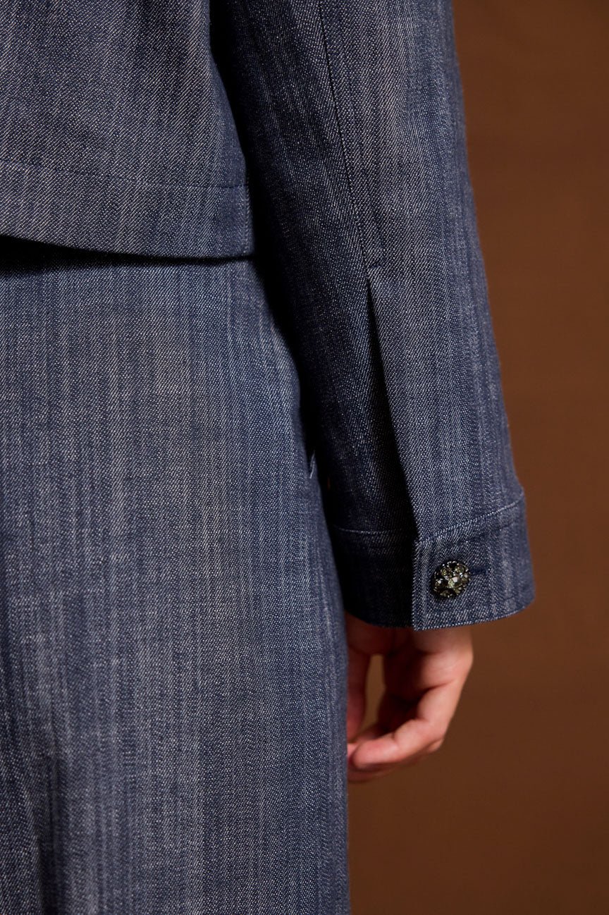 Jean jacket stone buttons