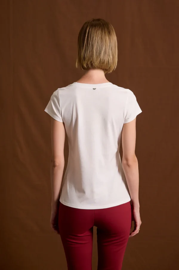 T-shirt stone bows