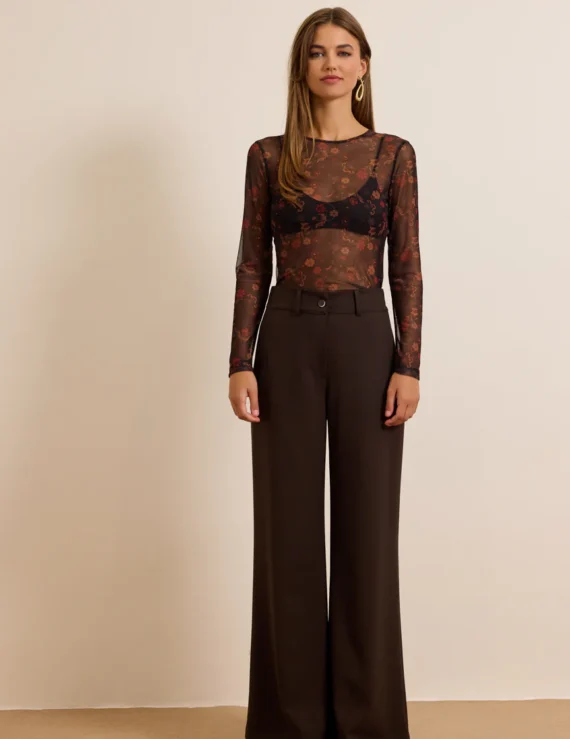 Wide pants pocket back