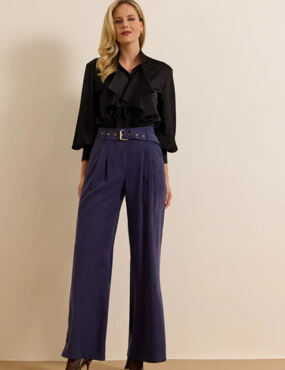 Wide pants with belt