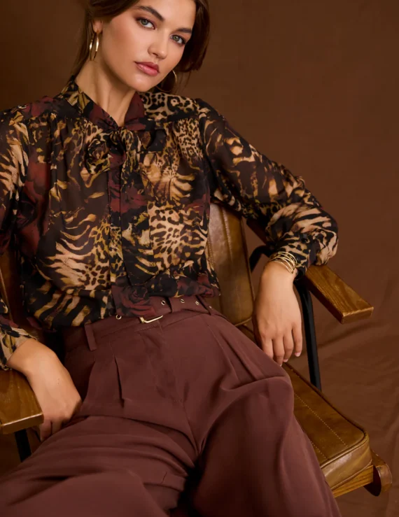 Wide pants with belt