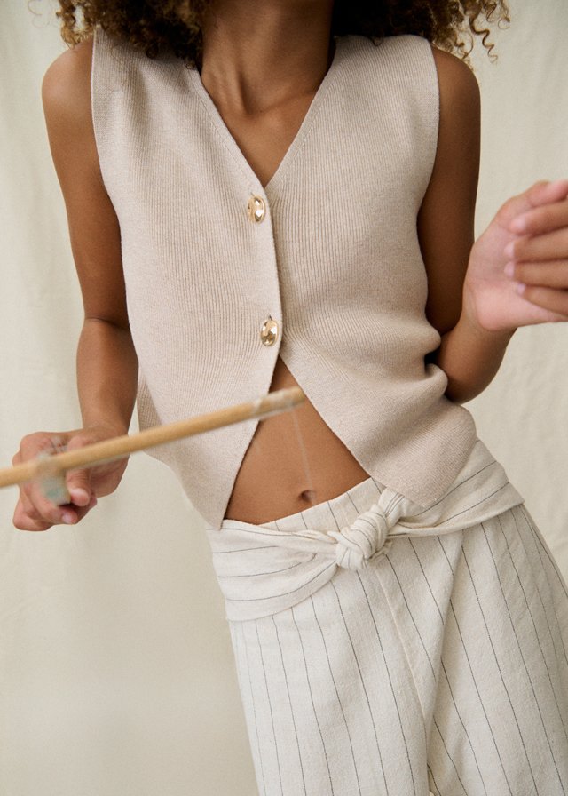Knitted top for girls