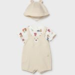 Bear-print romper with bonnet for newborns