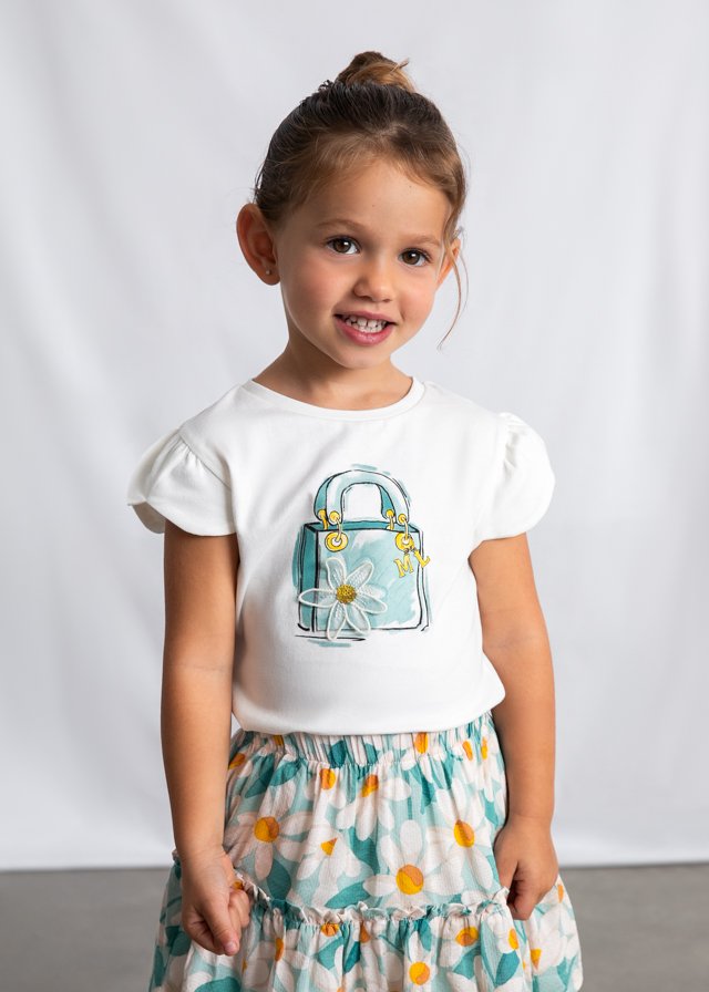 Print t-shirt girl