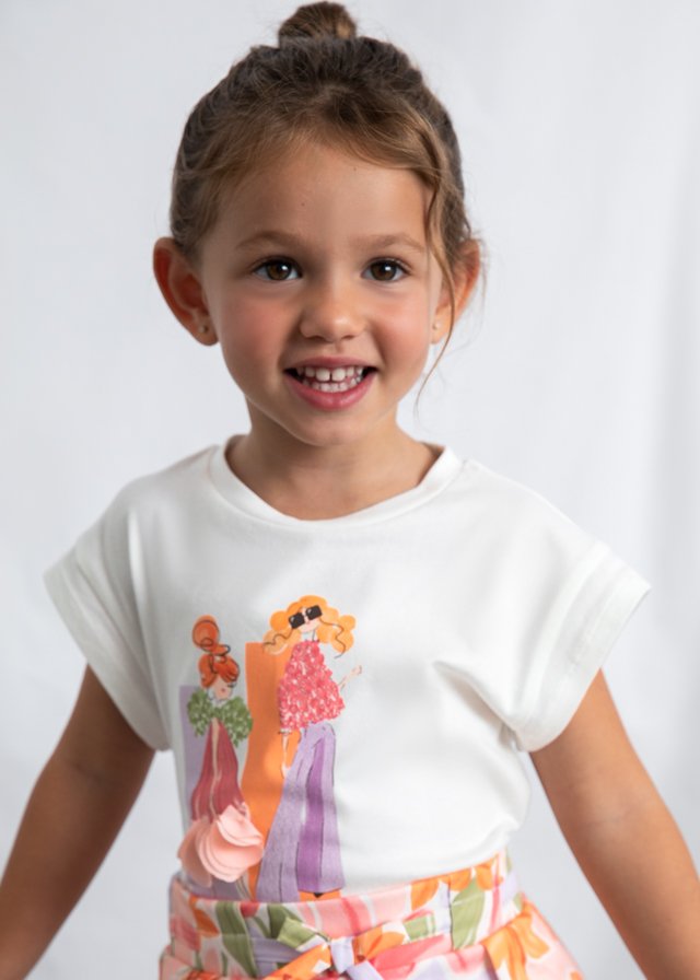 Print t-shirt girl