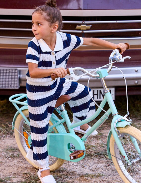 Girl's cardigan and pants set