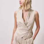 Vest metallic detail