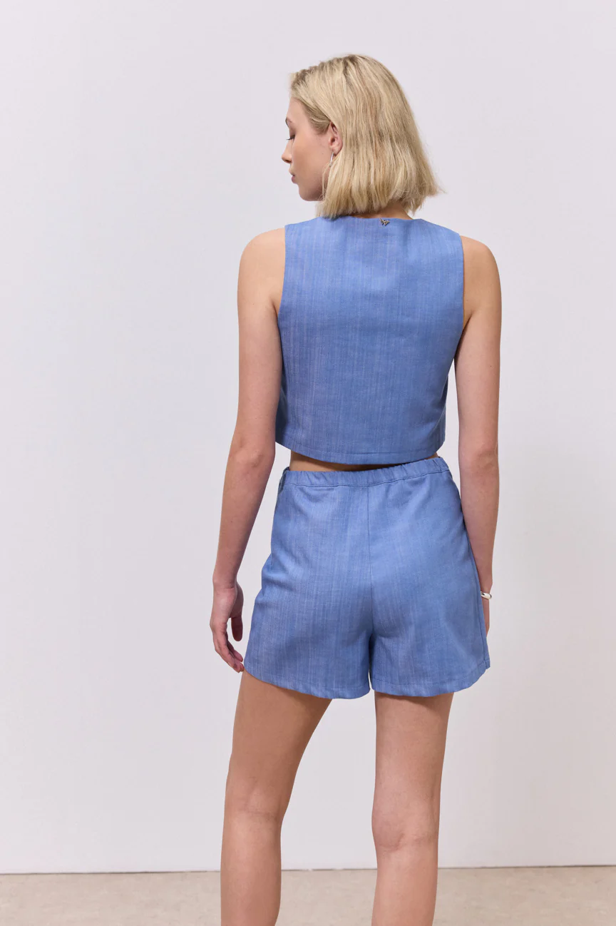 Short denim pants