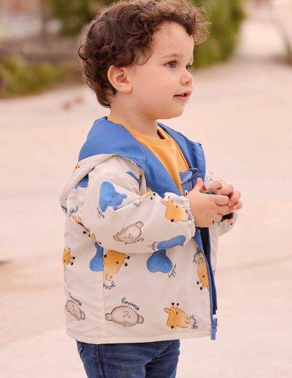 Reversible windbreaker for babies
