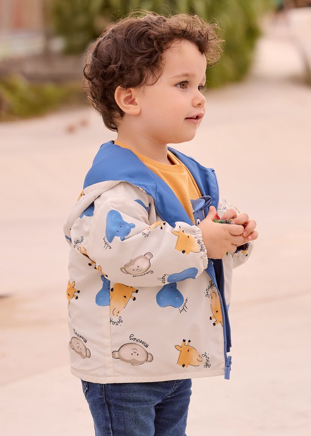 Reversible windbreaker for babies