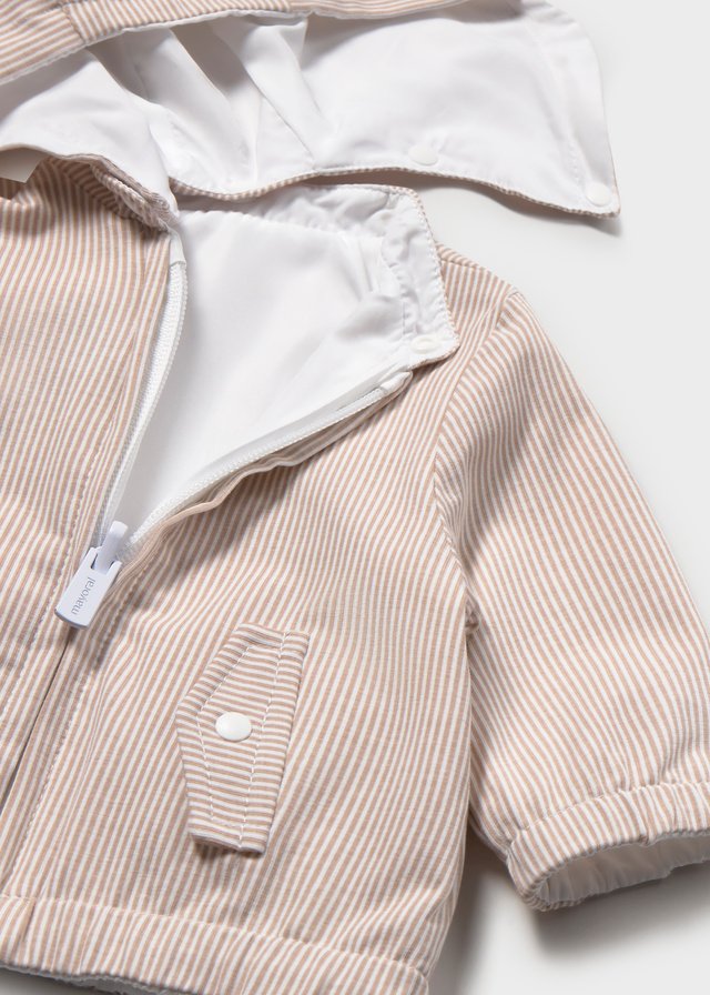 Reversible windbreaker for newborns