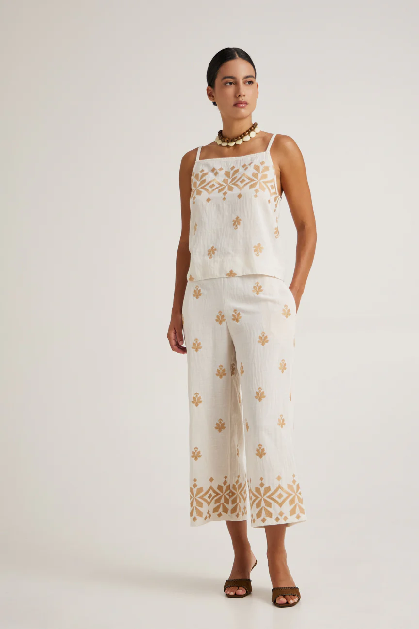 Linen set with embroidery