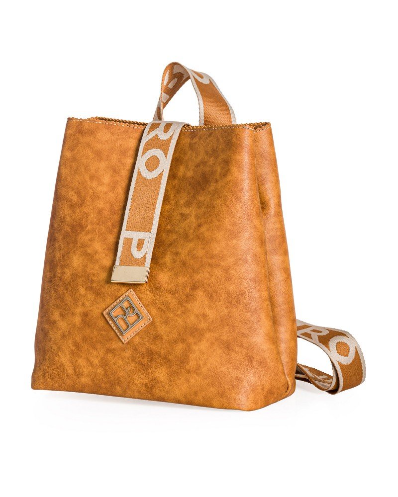 Backpack camel