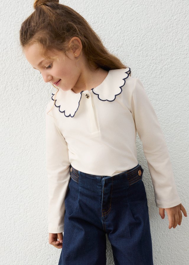 Basic girls' polo shirt with a Peter Pan collar