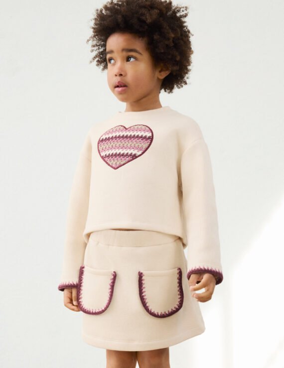 Girls' heart-print skirt and sweatshirt set