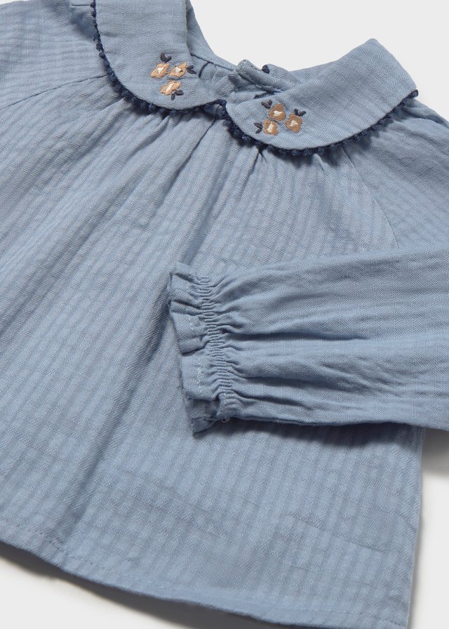 Baby-textured blouse