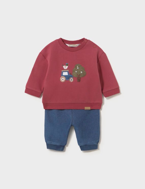 Newborn trousers and jumper set