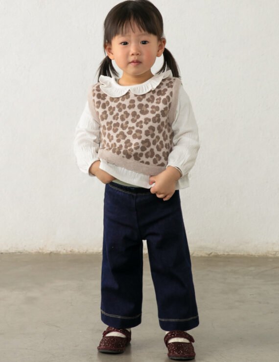 Baby trousers and blouse set with vest