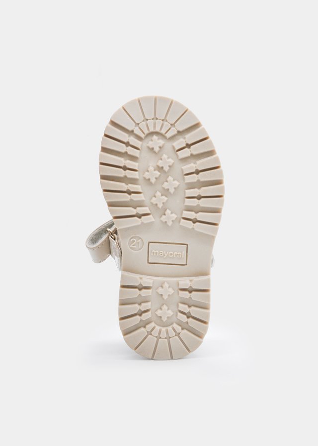 Baby serrated mary janes