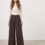 Wide pants with belt
