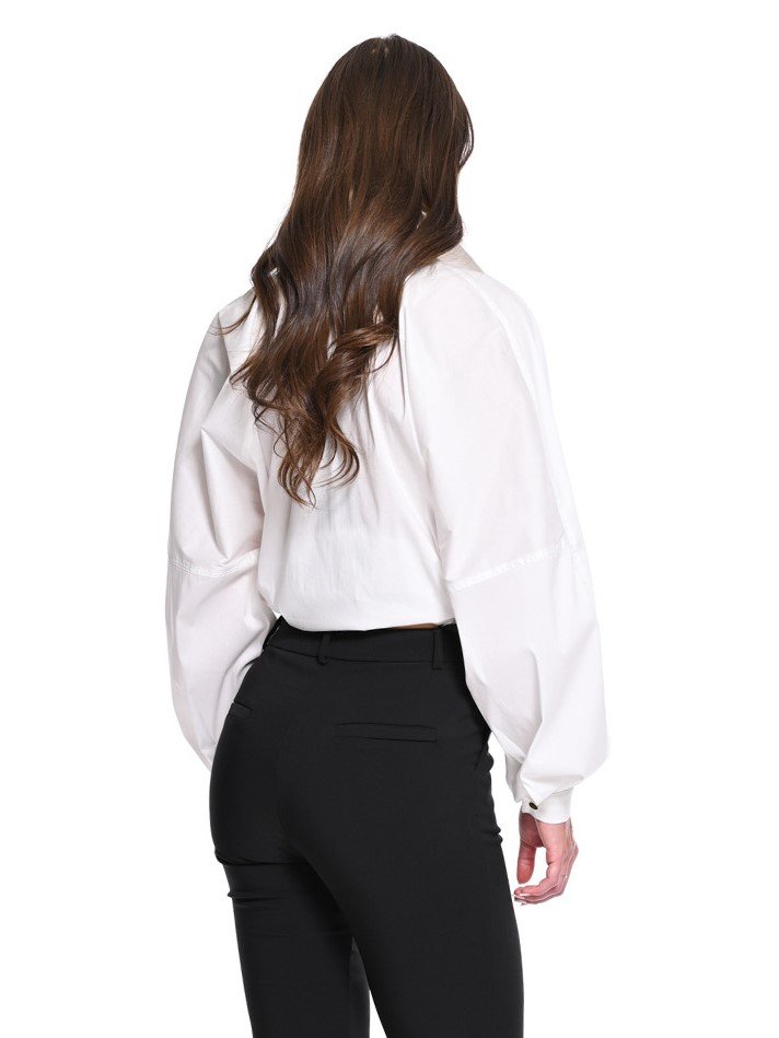 Oversize white shirt
