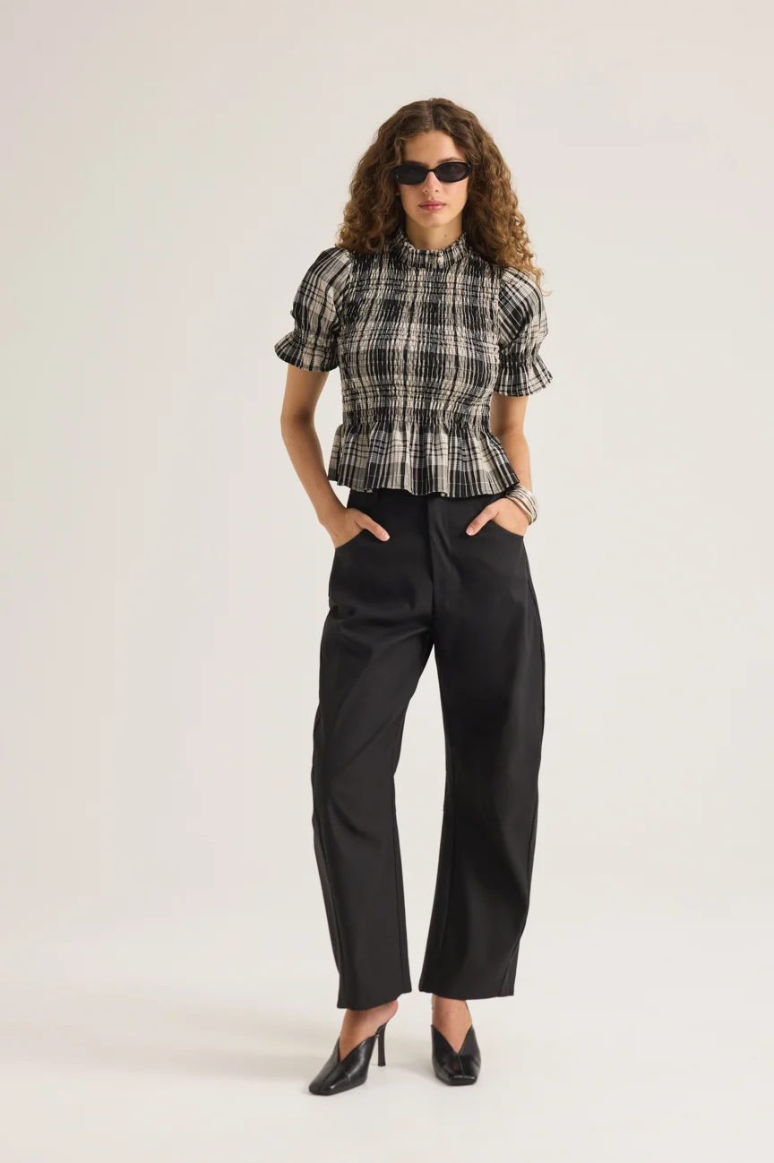 Wide leg pants