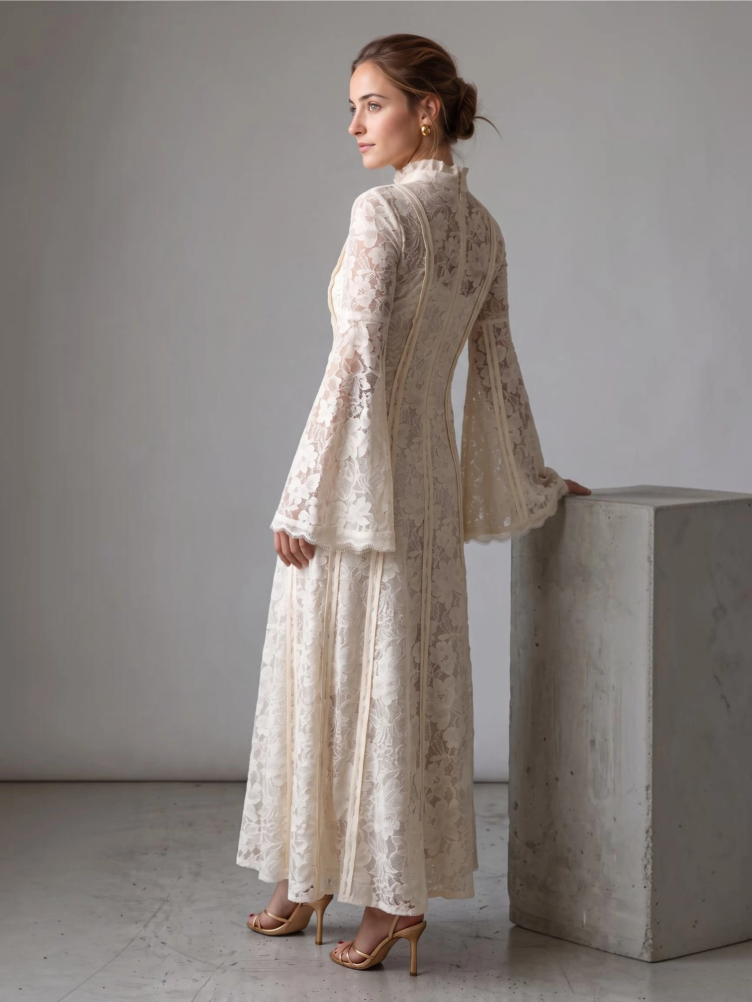Lace dress cream
