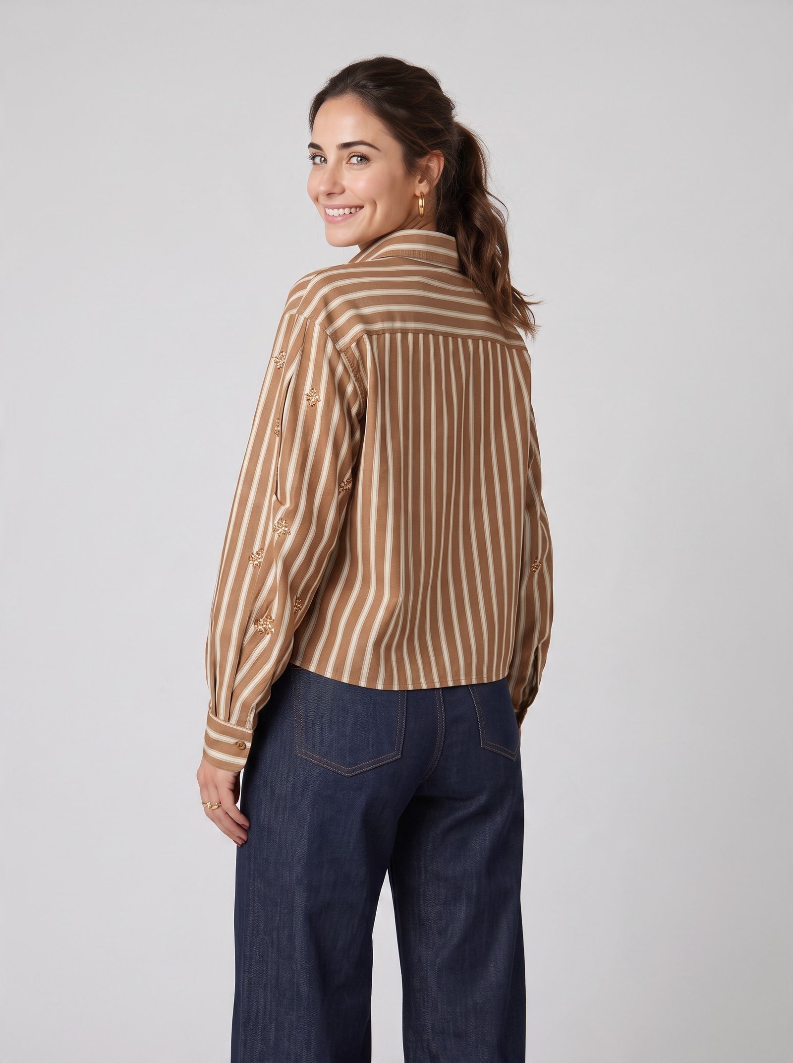 Shirt with stripes and embroidery