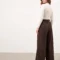 Wide pants with belt