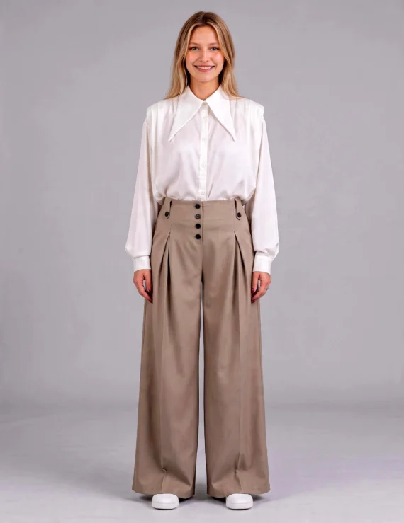Wide pants buttons front