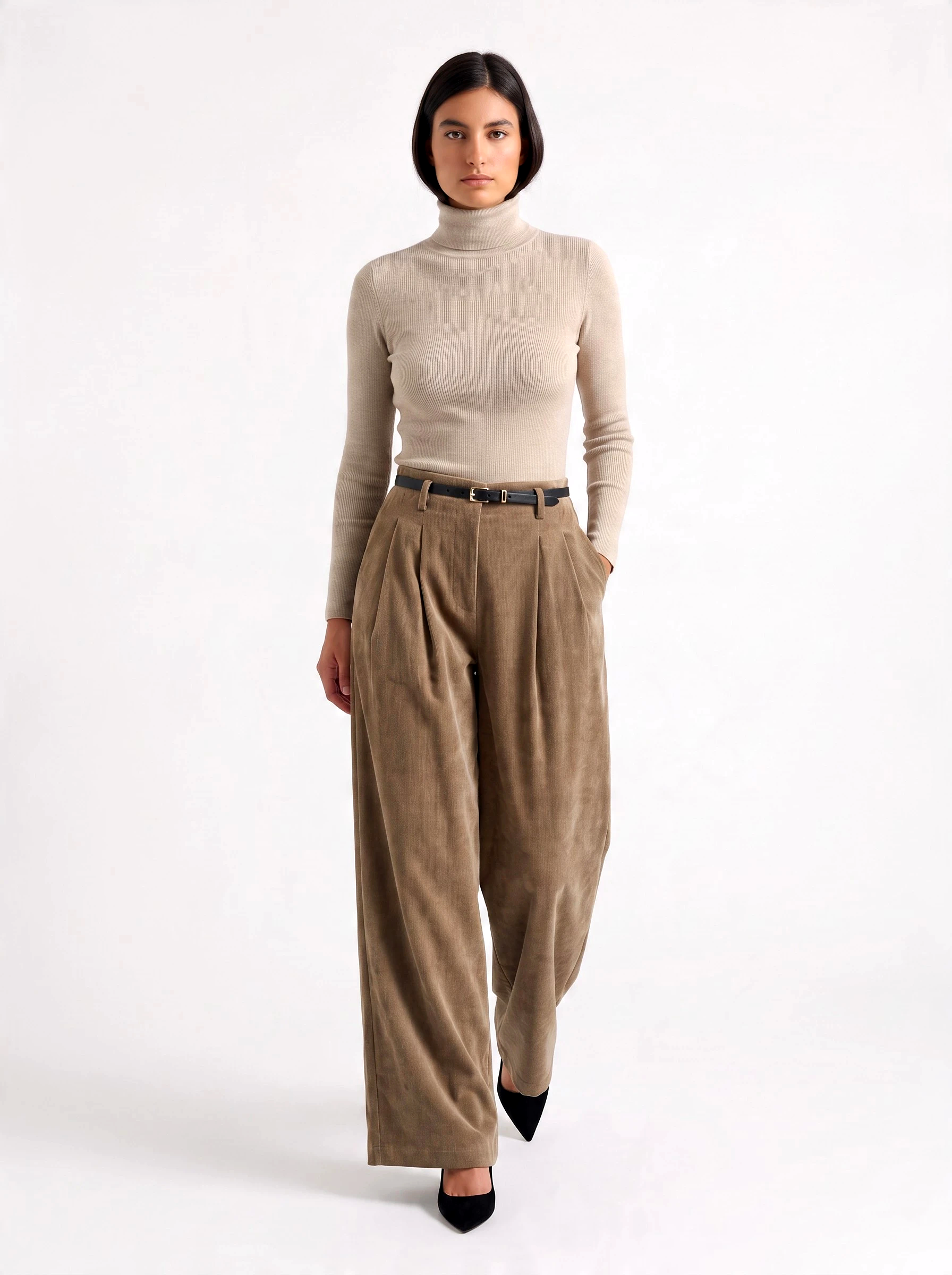 Wide pants with belt