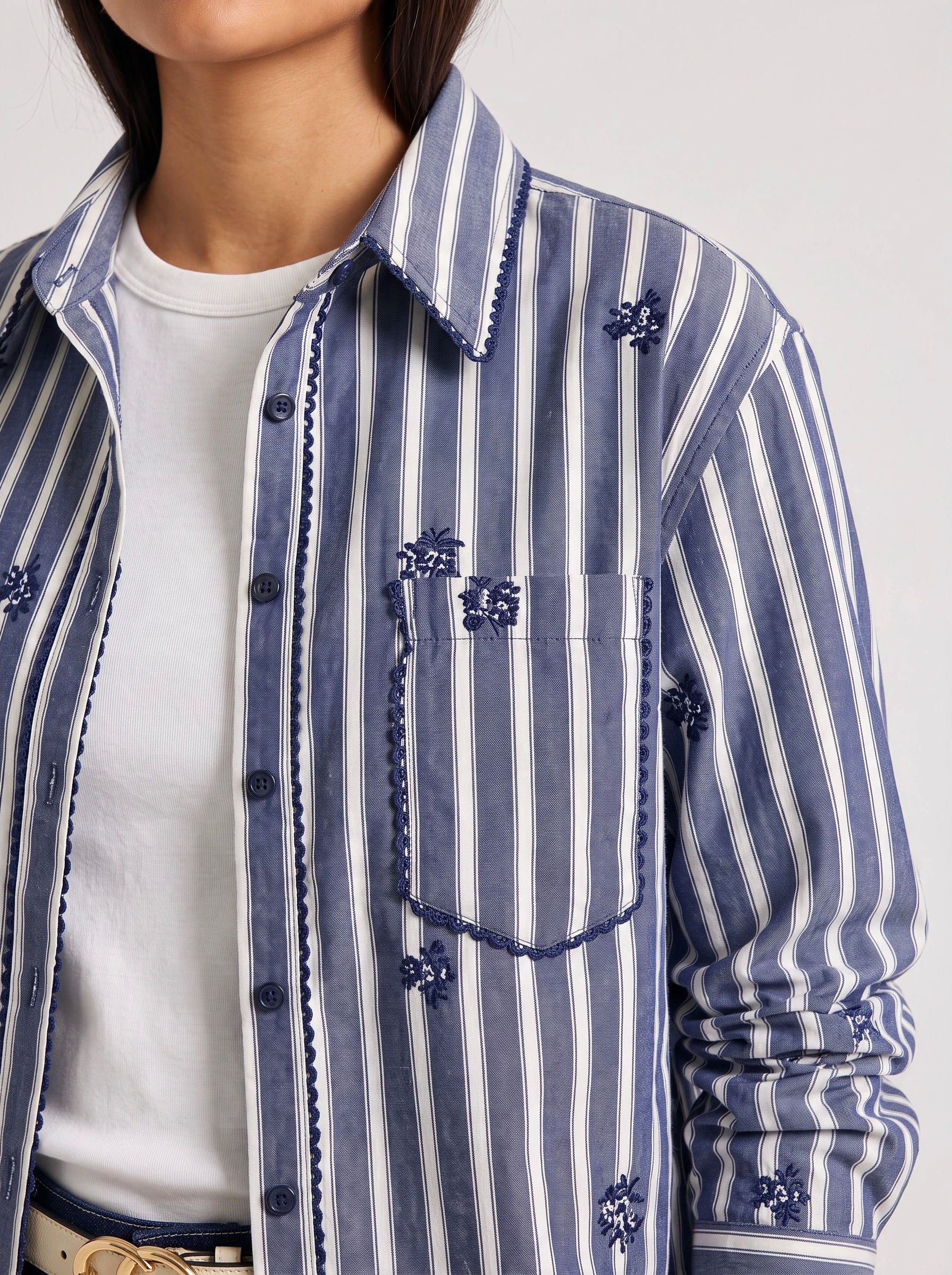 Shirt with stripes and embroidery